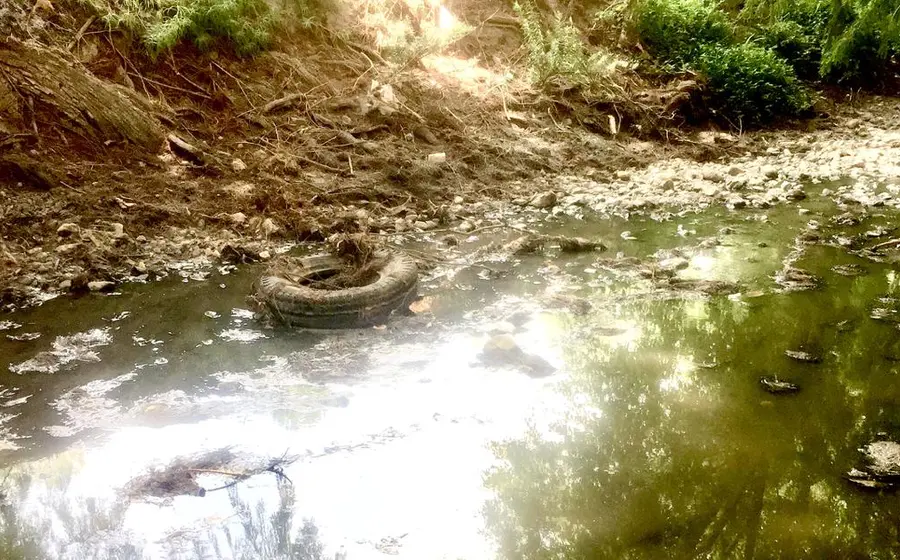 rio-contaminado-llanta