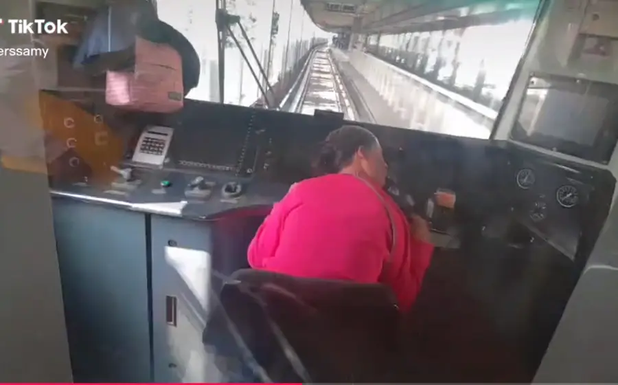 Conductora de Metro dormida