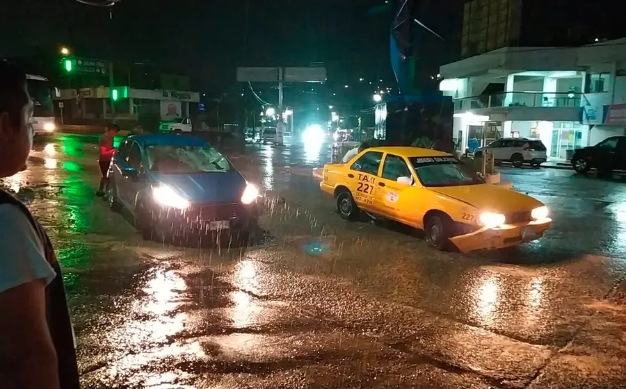 lluvia-autos-accidente 