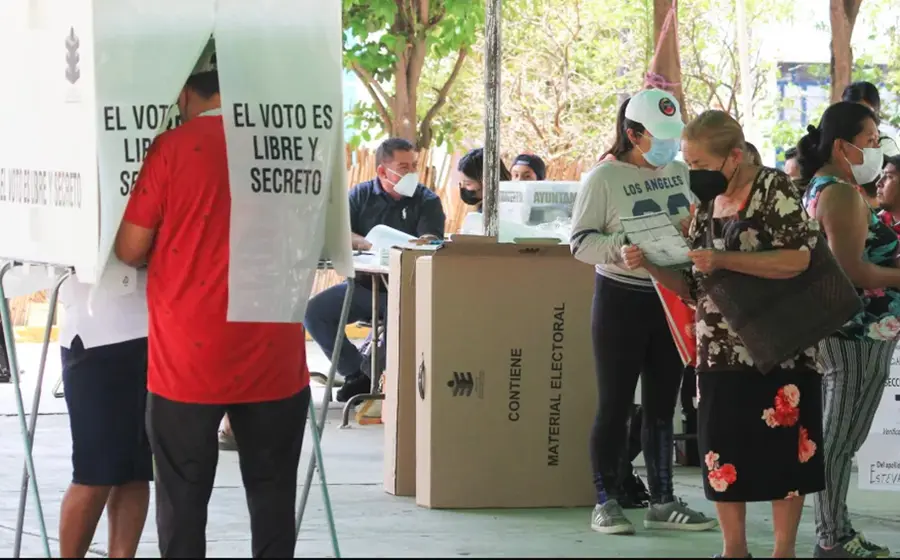 personas-votando