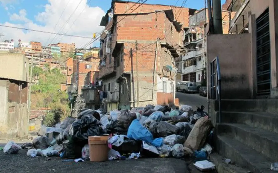 basura_en_calle_de_venezuela