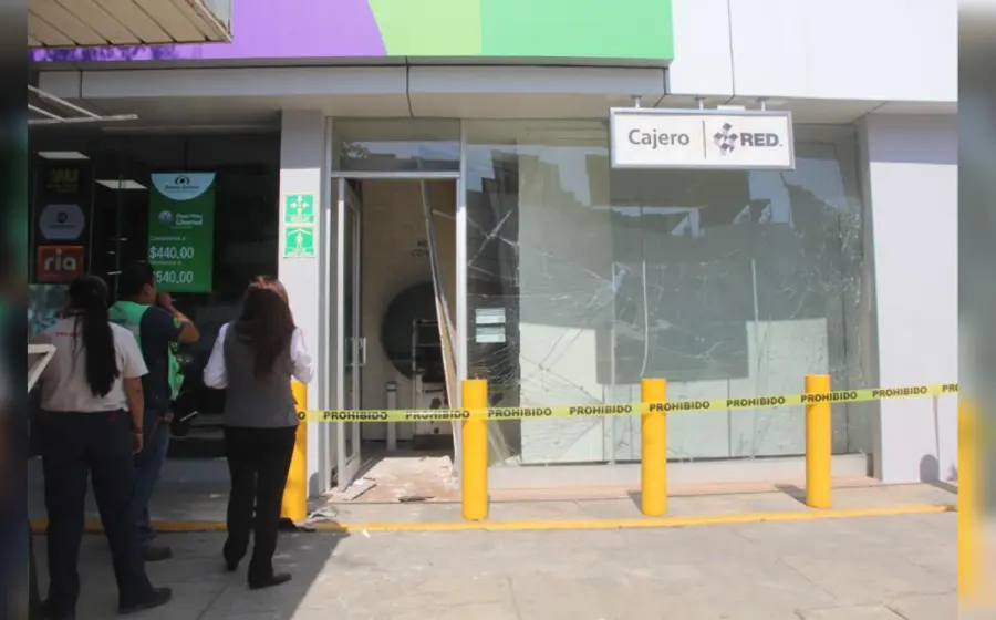 intento_robo_cajero_banco_azteca