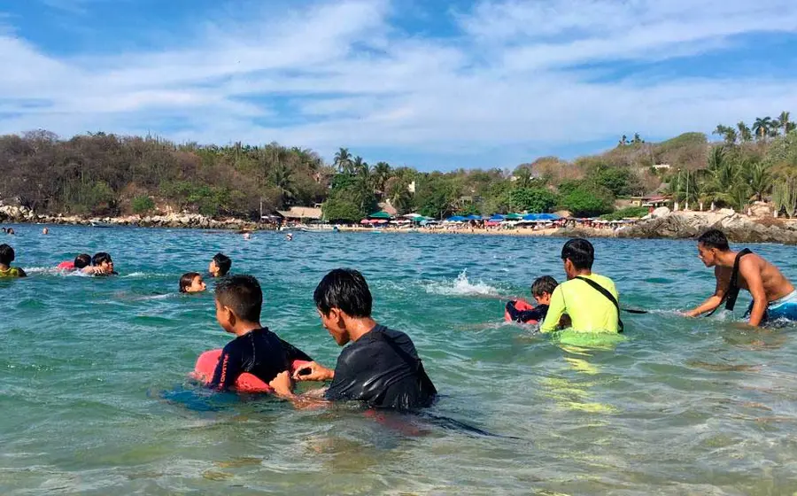 niños-mar 