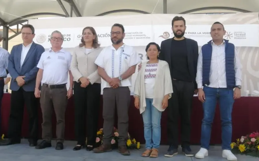 personas-de-pie-presidium
