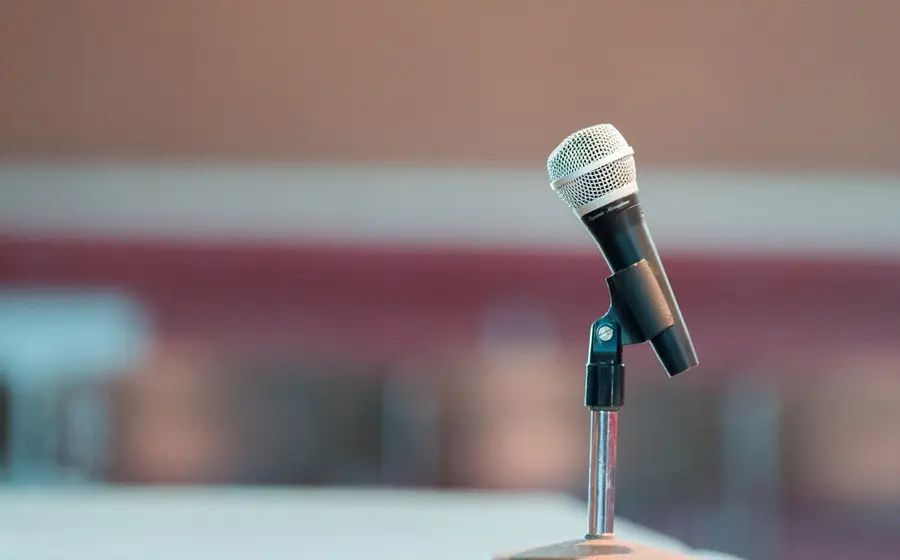 debates-ine