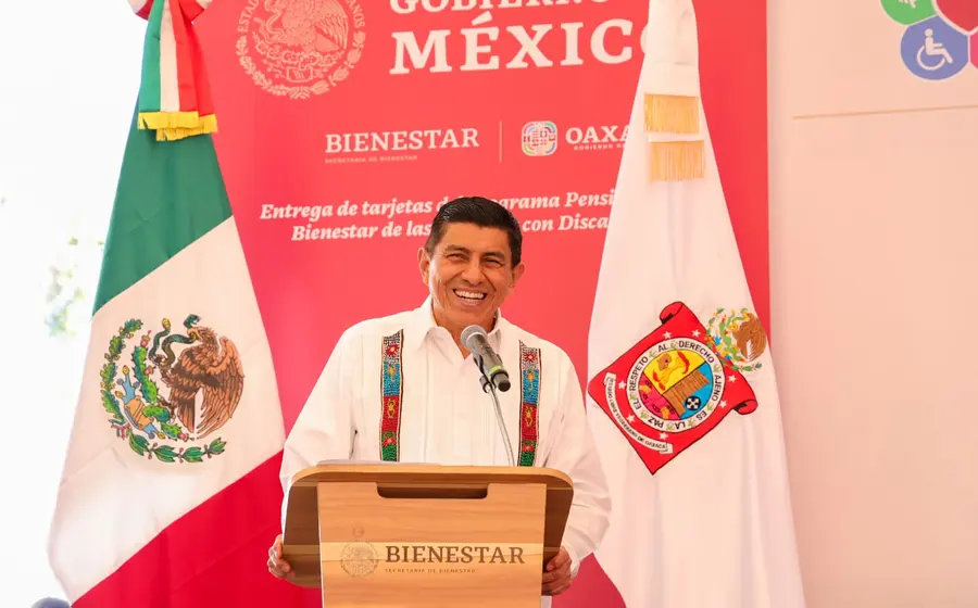 salomon_jara_entrega_tarjetas_bienestar_discapacidad