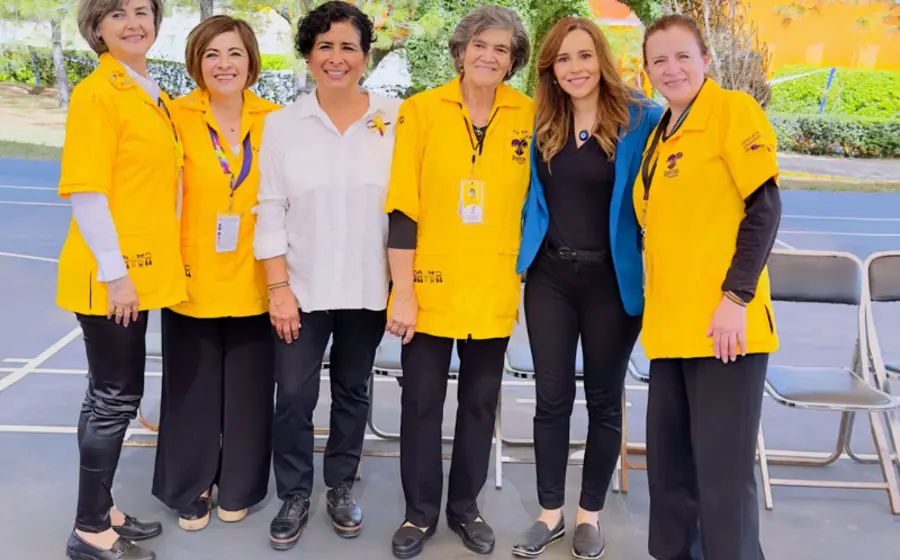 estefany_lagunas_recibe_reconocimiento_crit