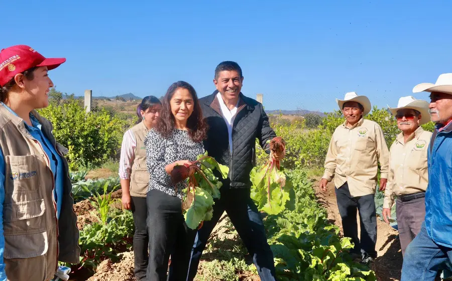 jara_y_productora_del_campo