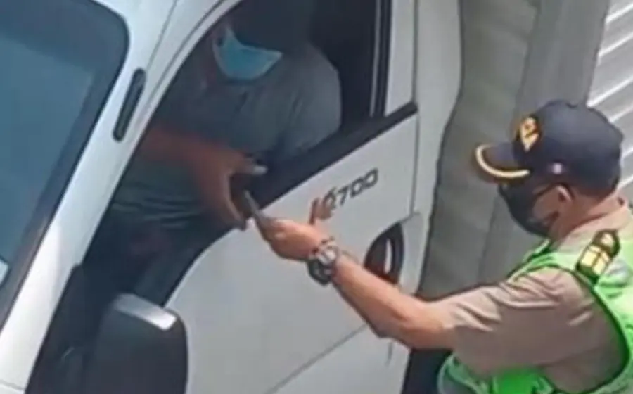 Se sabe que un vecino de la zona logró captar en video este acto.