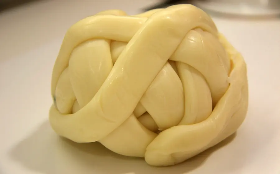 El quesillo de Oaxaca se colocó entre los más ricos del mundo y venció a una larga lista de quesos que son populares en Italia.