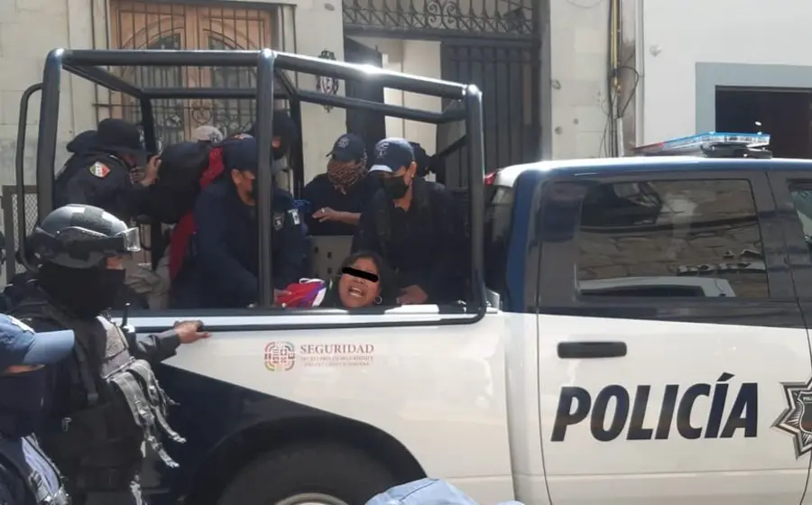 mujer-detenida 