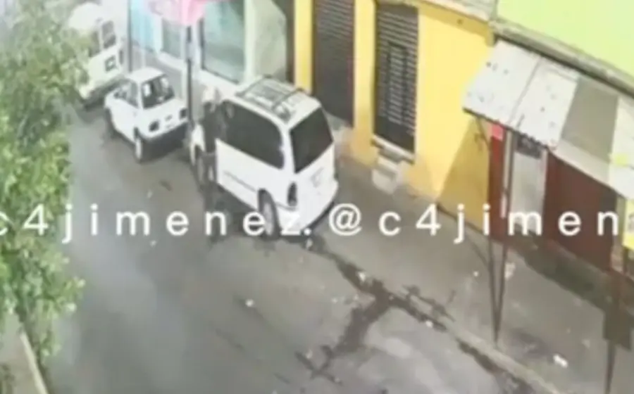 intenta_quemar_camioneta