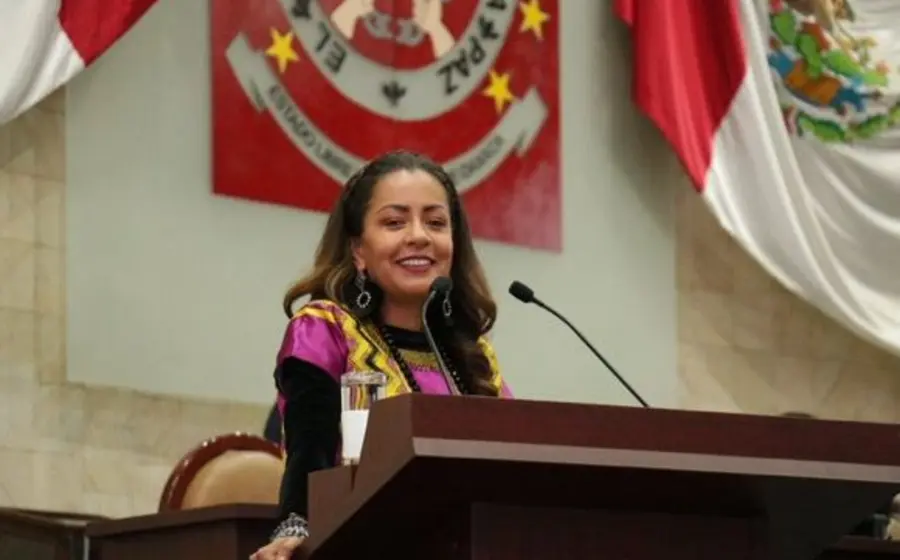 mariana_benitez_portada