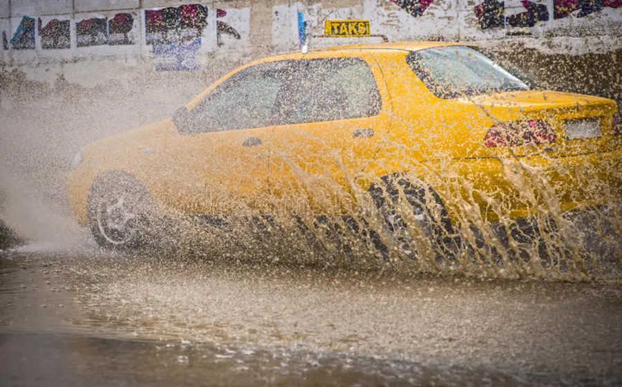 taxi-lluvia