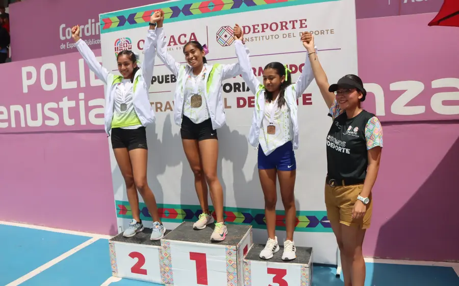 premiacion_300_metros_planos_femenil