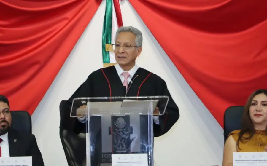 Eduardo Pinacho Geovany Vásquez  y Miriam de los Ángeles