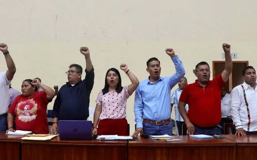seccion_22_amaga_manifestaciones_guelaguetza
