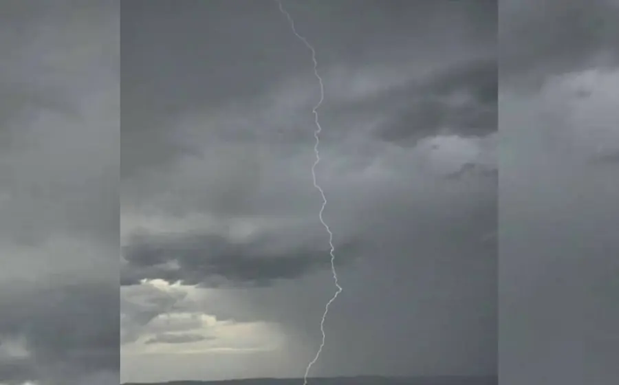 Tormenta eléctrica 