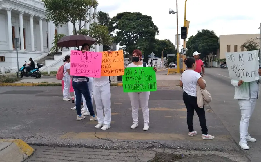 medicos-urse-protesta