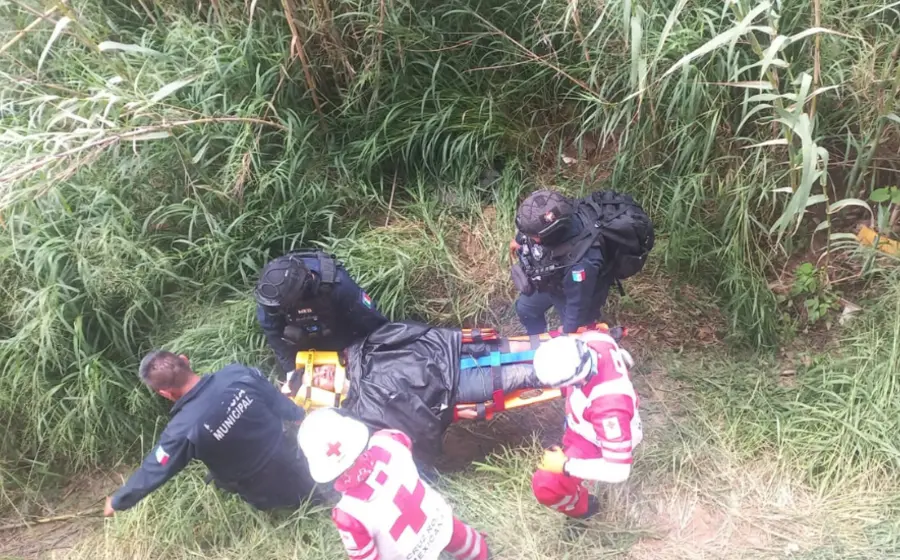 Fue rescatado por elementos de la Cruz Roja Mexicana