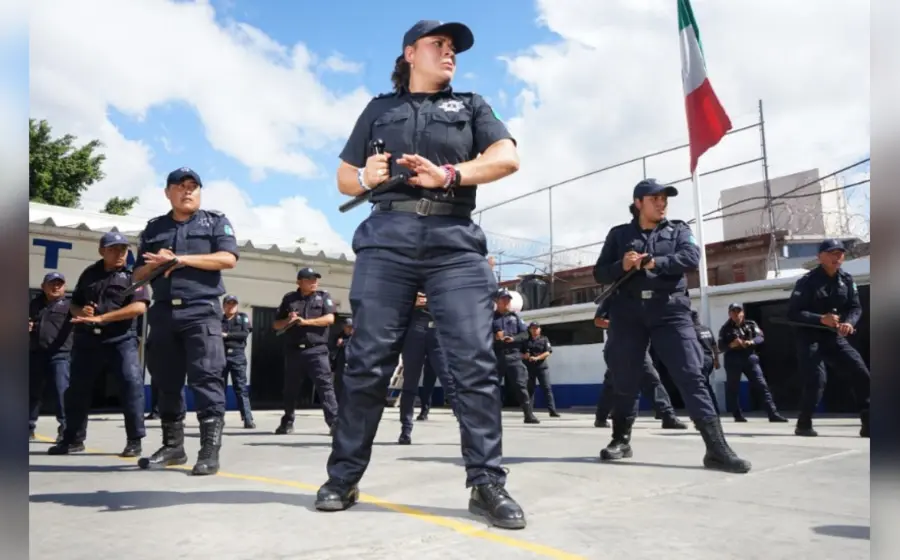 Policías