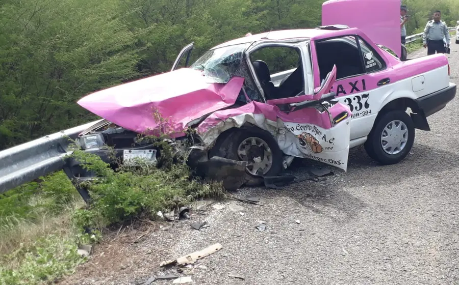 taxi-destrozado