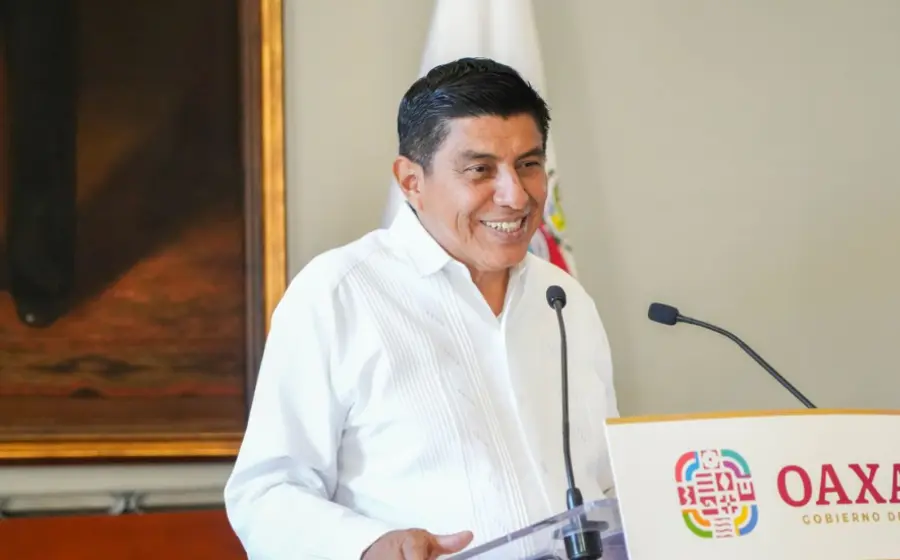 Salomón Jara en conferencia