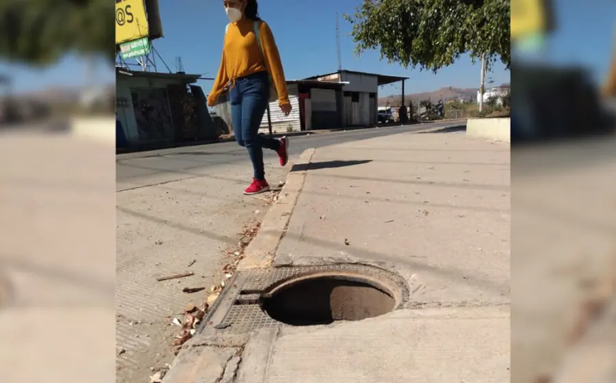 alcantarillas_abiertas_peligro_ciudadanía