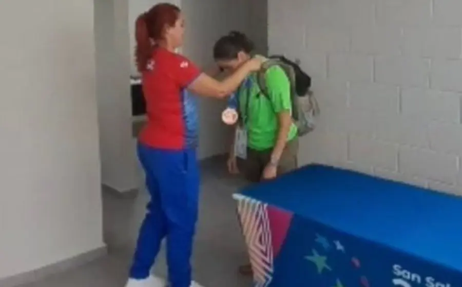 cubana_devuelve_medalla_a_mexicana