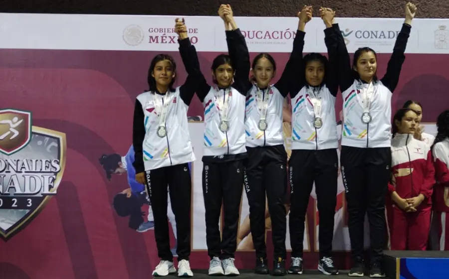 plata_equipo_femenil_taekwondo