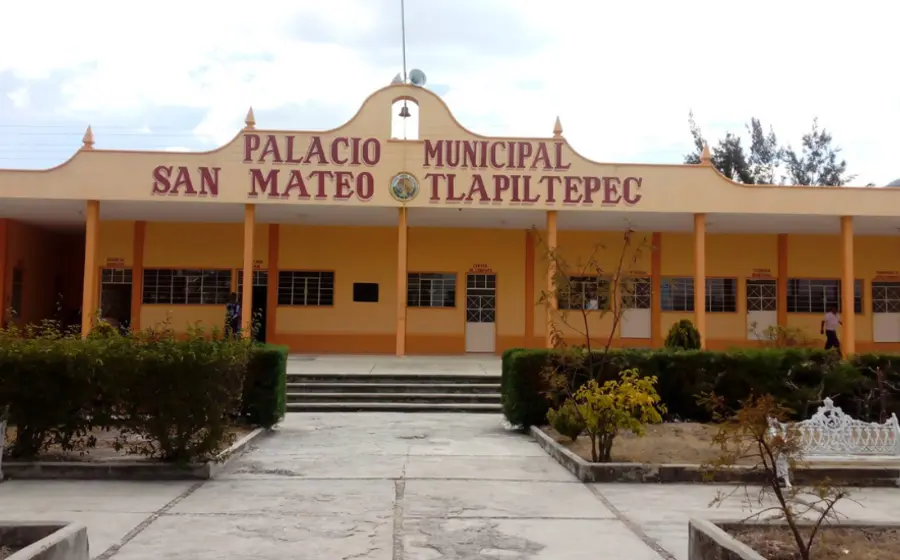 Palacio Municipal de San Mateo Tlapiltepec