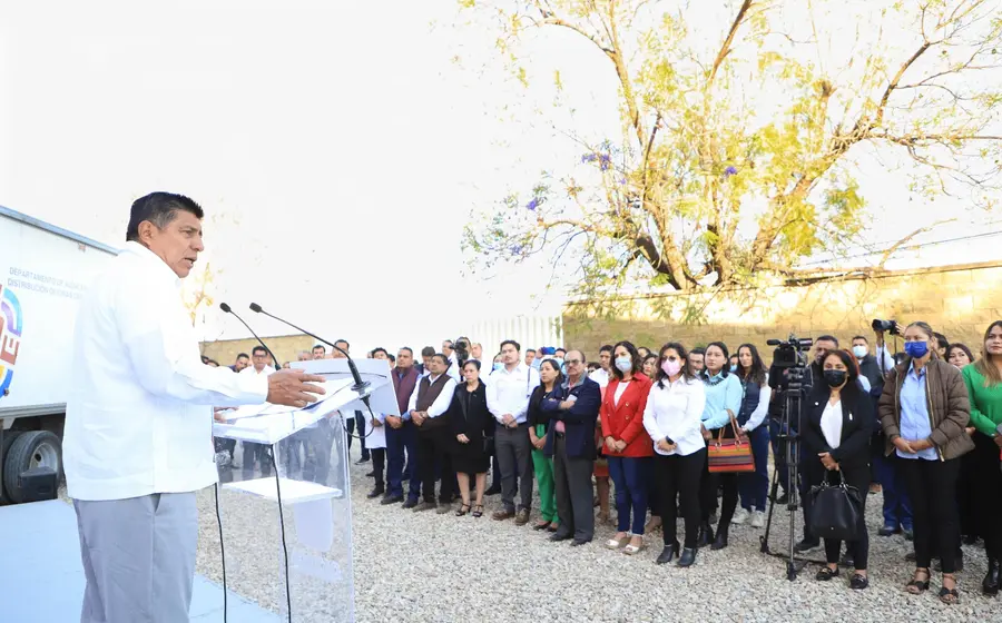jara-hablando