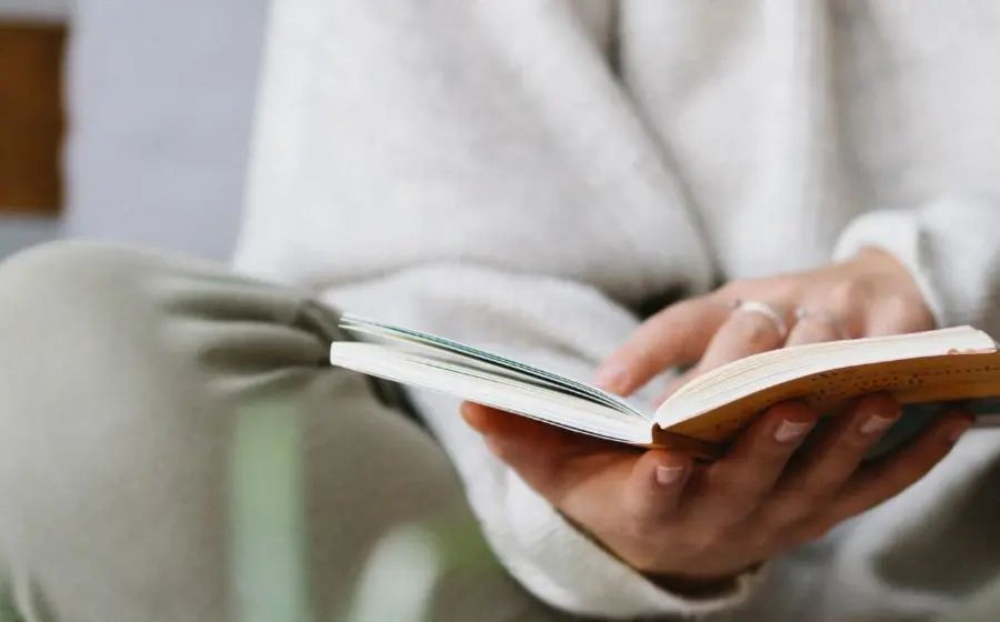 mujer_leyendo