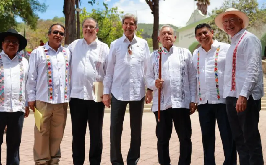 kerry_y_amlo