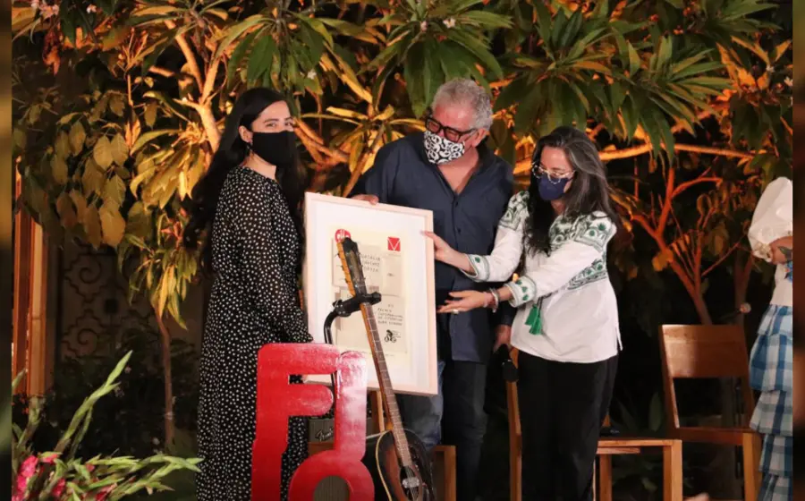 premio_internacional_literatura_aura_estrada