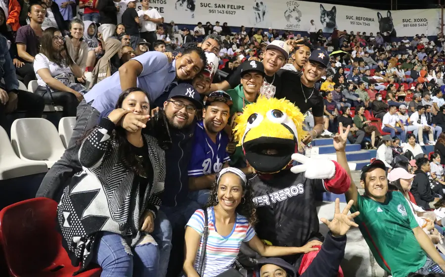 La afición bélica, con ahínco a seguir apoyando en el Vasconcelos.