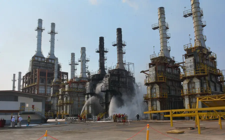 explosion-refineria4