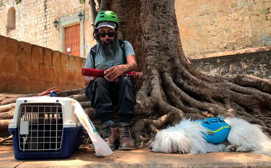 hombre- con-mascota 