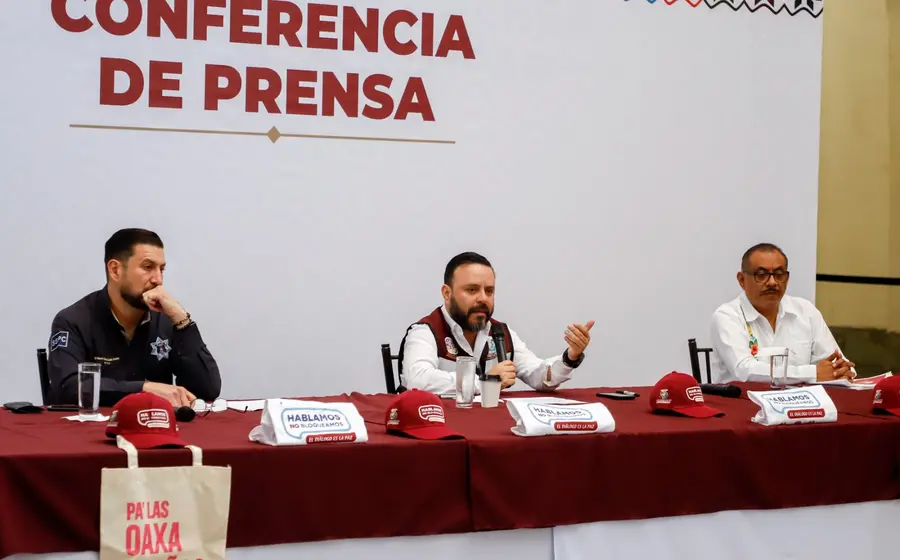conferencia-de-prensa-oaxaca