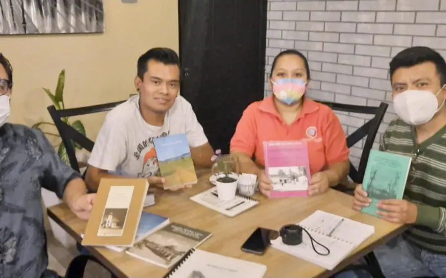  El cronista escribió tres libros de relatos e historia de Zaachila.