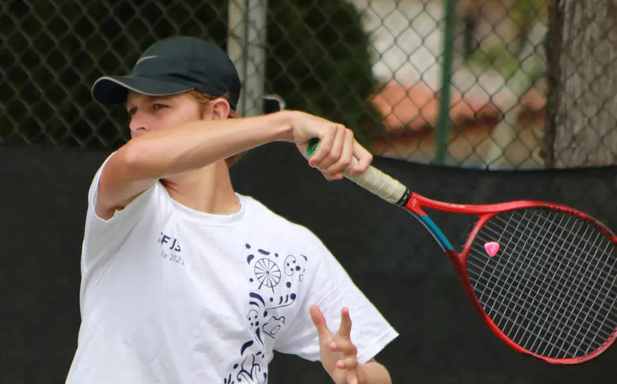Tenis