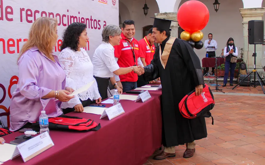 adultos_mayores_egresan_capacitacion