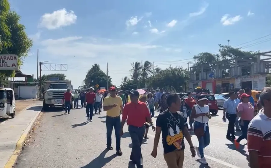 marchan_piden_libertad_docente_oaxaca