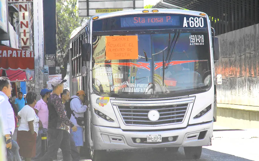 denuncian_anomalias_choferes_transporte_publico