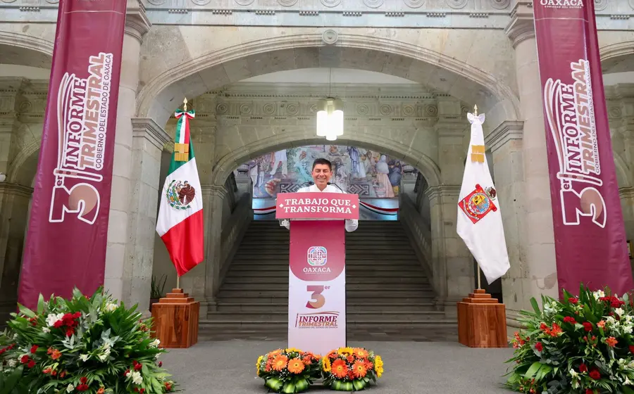 Salomón Jara en conferencia