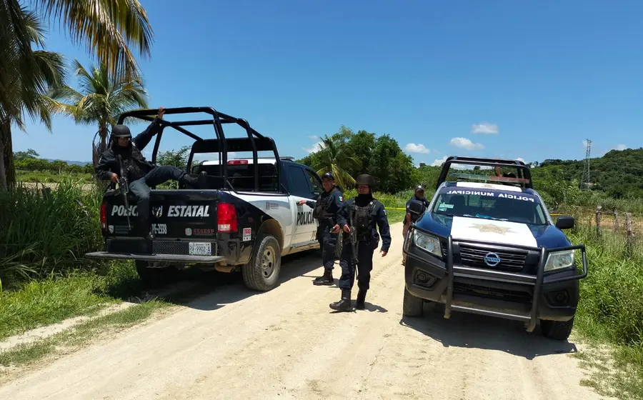 patrulla-policia-predio