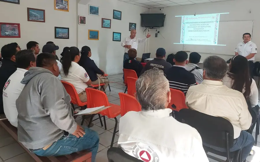 capacitan_ante_posibles_ciclones_oaxaca