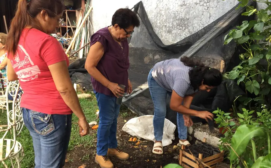 huertos_familiares_alternativa_mujeres_economia_sustentable