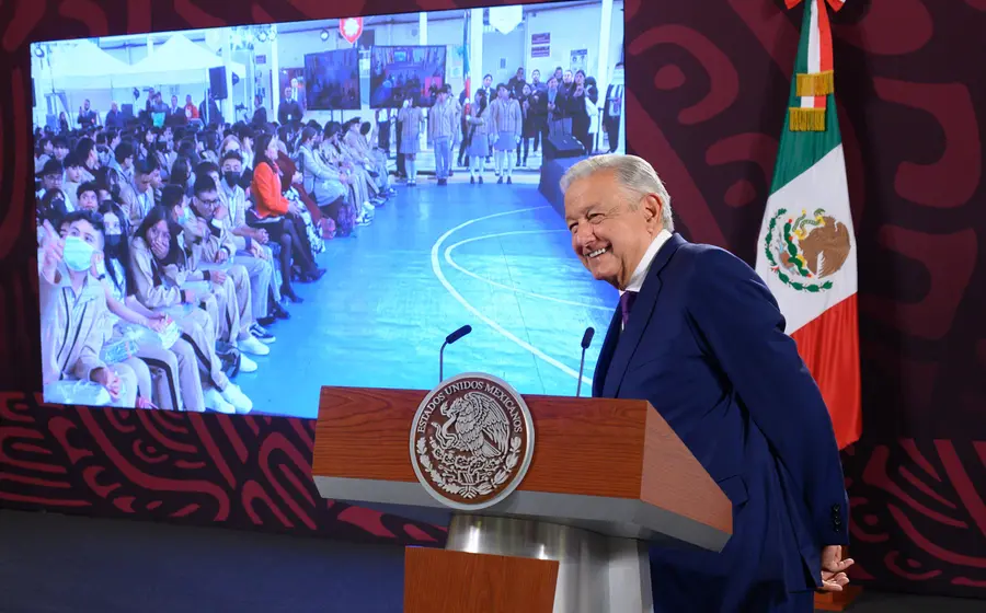 amlo-escuela