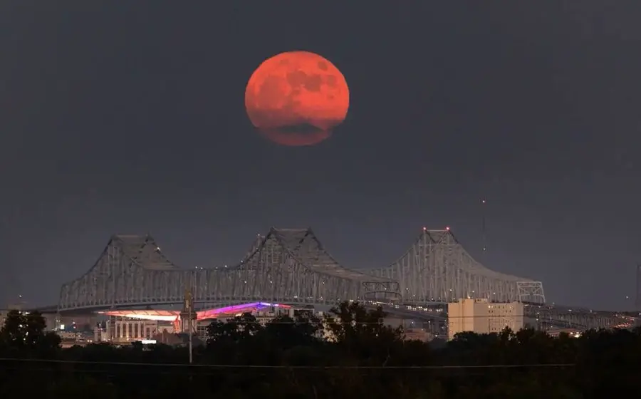 super-luna
